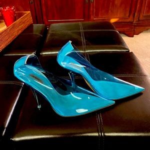 Yeezy PVC Pumps Brand New Size 37 Hospital Blue
